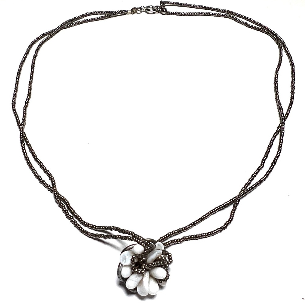 Vtg necklace, in style of Miriam Haskell, with seeded metal beaded flower